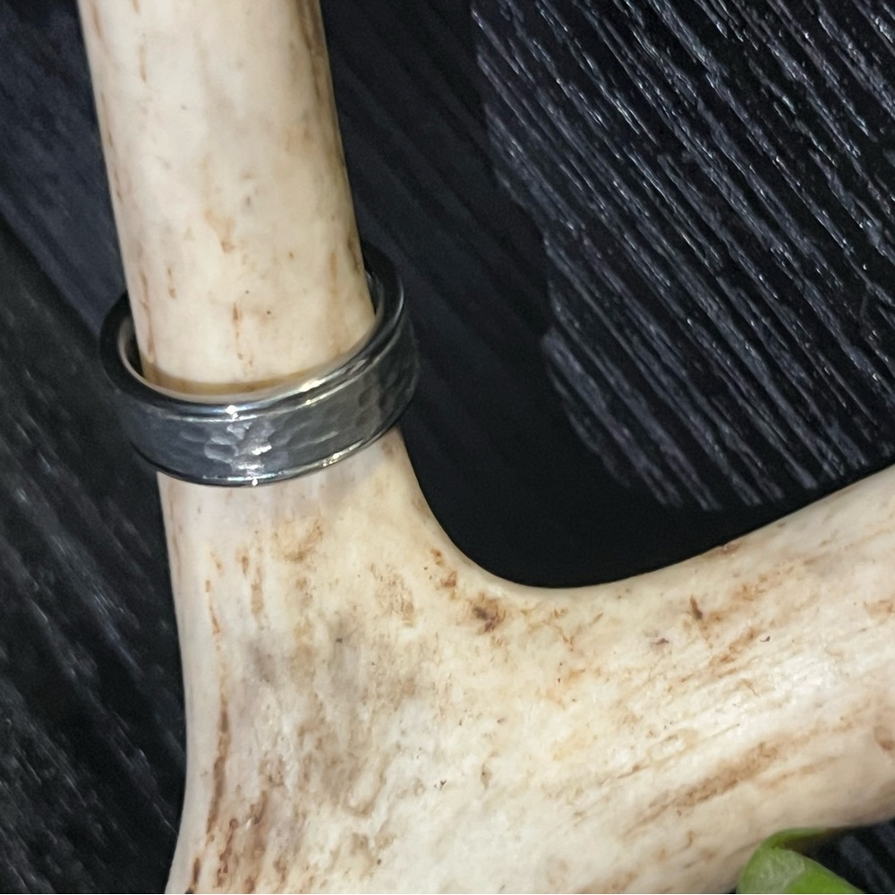 Tungsten Ring - Picture 3 of 3
